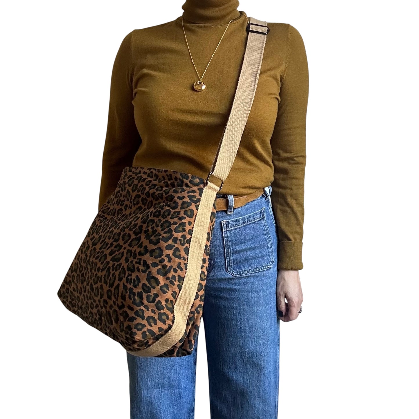 Portland messenger bag - brown leopard print